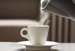 Uống nước ấm có ảnh hưởng đến cơ thể không? Kết luận nằm ở điểm mà không phải ai cũng để ý tới.